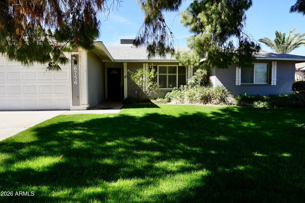 Image 2 of property listing at 6756 S Oak Street, Tempe, AZ 85283