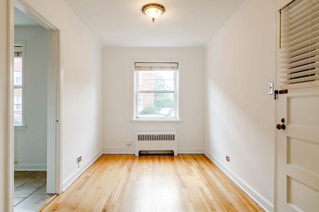 506 Bonnie Brae Place 1G, River Forest, IL 60305
