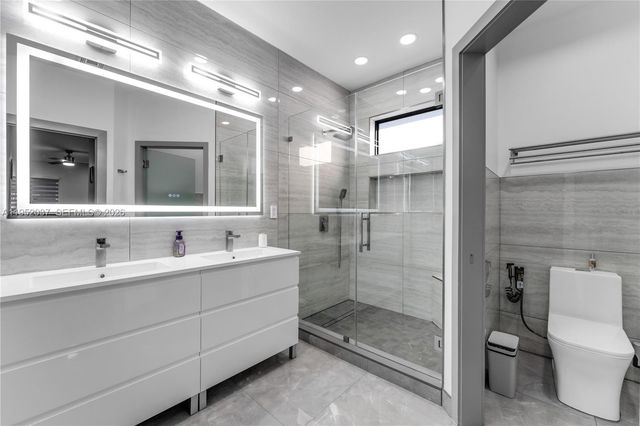 12716 SW 224th St, Miami, FL 33170