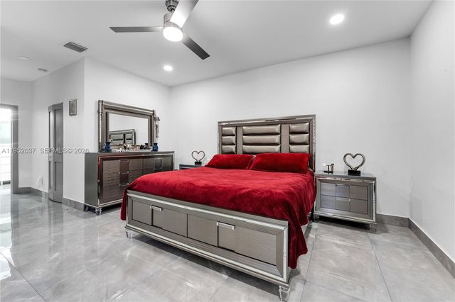 12716 SW 224th St, Miami, FL 33170