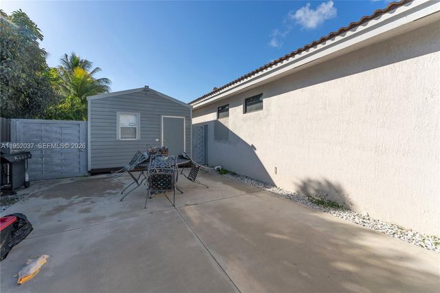 12716 SW 224th St, Miami, FL 33170