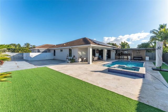 12716 SW 224th St, Miami, FL 33170