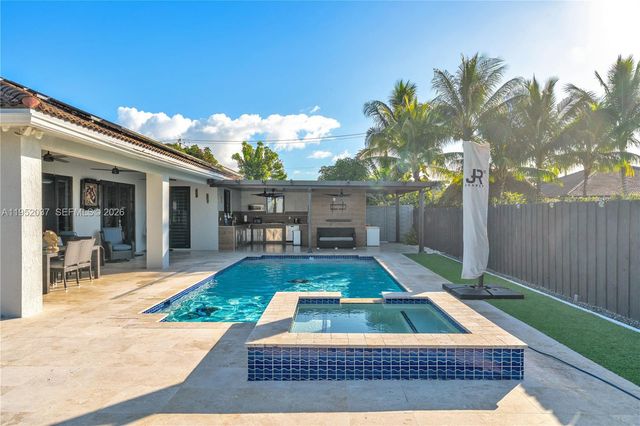 12716 SW 224th St, Miami, FL 33170