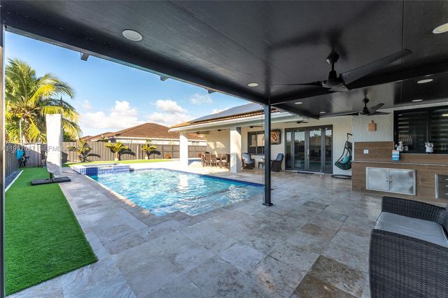 12716 SW 224th St, Miami, FL 33170