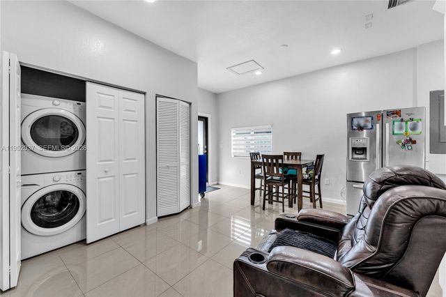 12716 SW 224th St, Miami, FL 33170