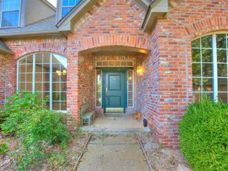 2300 Foxwood Circle, Edmond, OK 73034