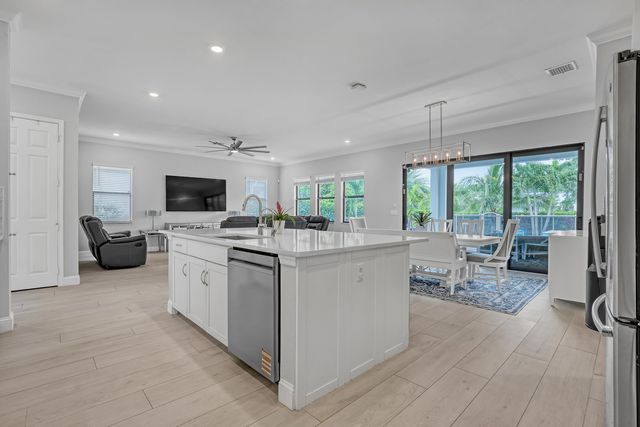 1047 Ember Ridge Run, Loxahatchee, FL 33470