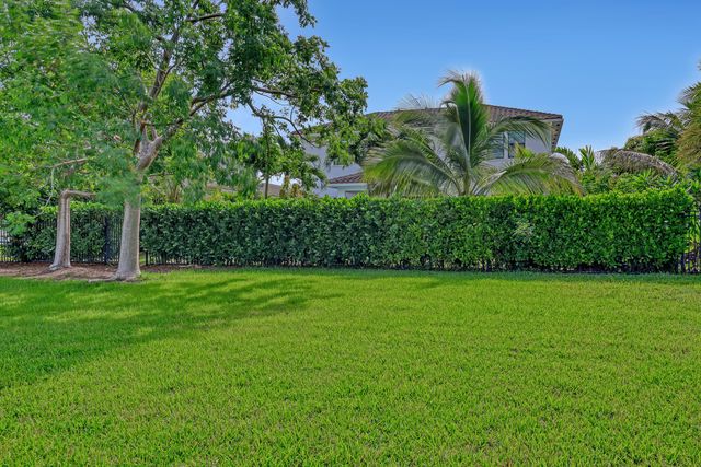 1047 Ember Ridge Run, Loxahatchee, FL 33470