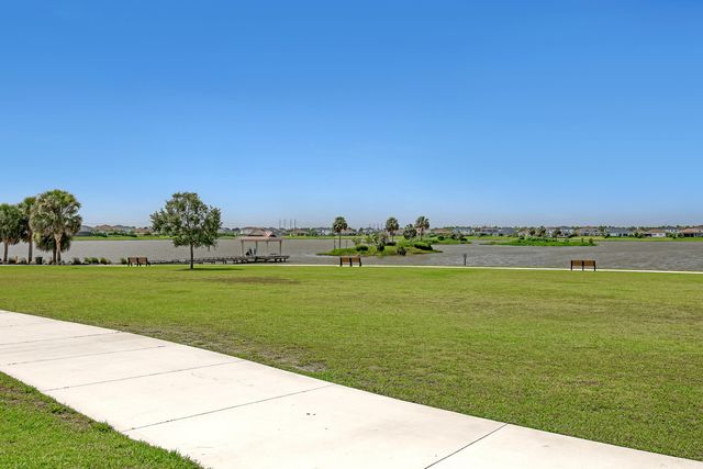 1047 Ember Ridge Run, Loxahatchee, FL 33470