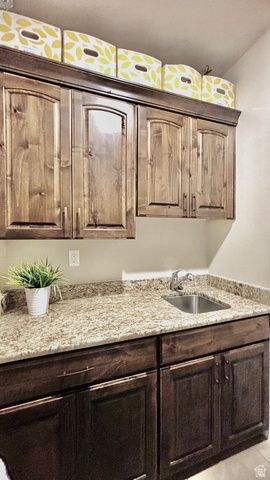 2714 W 220 N, Hurricane, UT 84737