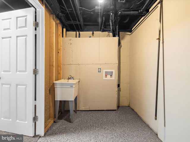 7229 CROYDON RD, Baltimore, MD 21207