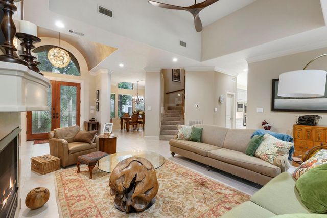326 S Silvershire Circle, The Woodlands, TX 77381