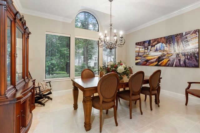 326 S Silvershire Circle, The Woodlands, TX 77381