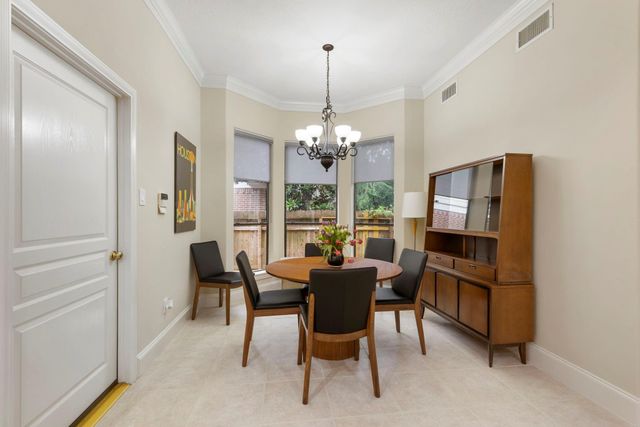 326 S Silvershire Circle, The Woodlands, TX 77381