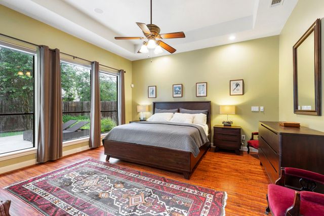 326 S Silvershire Circle, The Woodlands, TX 77381
