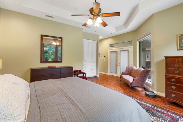 326 S Silvershire Circle, The Woodlands, TX 77381