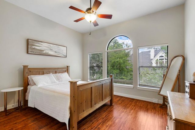 326 S Silvershire Circle, The Woodlands, TX 77381