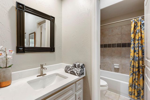 326 S Silvershire Circle, The Woodlands, TX 77381