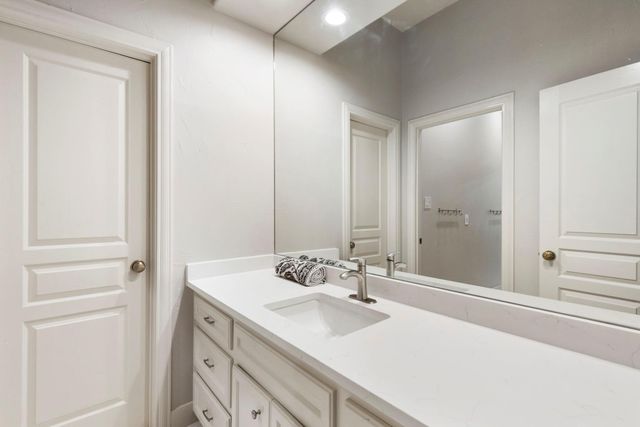 326 S Silvershire Circle, The Woodlands, TX 77381