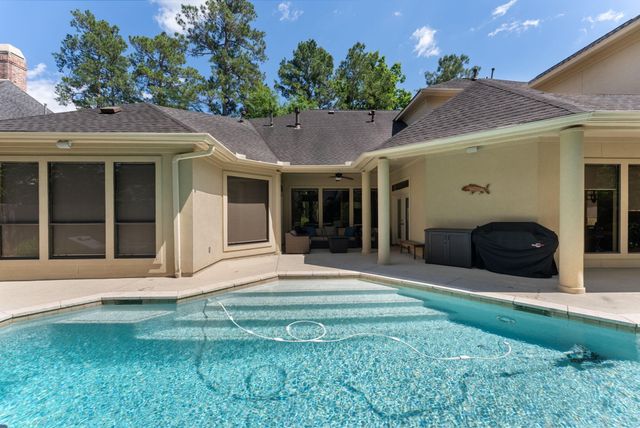 326 S Silvershire Circle, The Woodlands, TX 77381