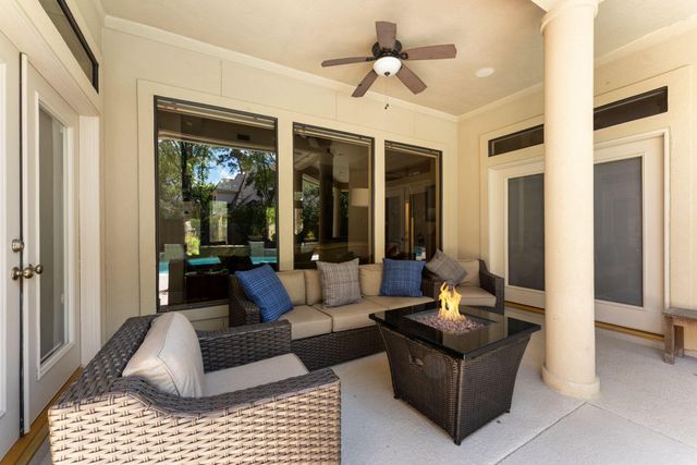 326 S Silvershire Circle, The Woodlands, TX 77381