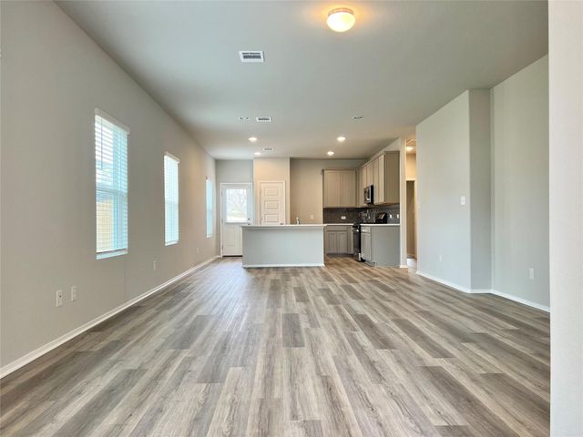 13 Bent Trail LN, Georgetown, TX 78628