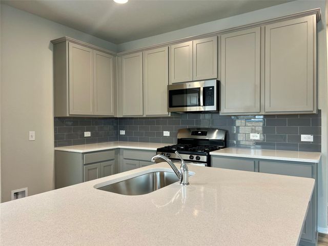 13 Bent Trail LN, Georgetown, TX 78628