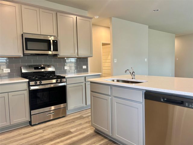 13 Bent Trail LN, Georgetown, TX 78628