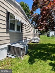 234 FRIEDEN MNR, Schuylkill Haven, PA 17972