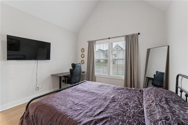 792 NE Algonquin Street, Lee's Summit, MO 64064