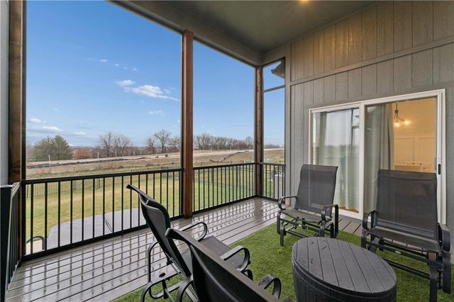 792 NE Algonquin Street, Lee's Summit, MO 64064