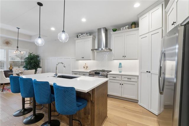 792 NE Algonquin Street, Lee's Summit, MO 64064