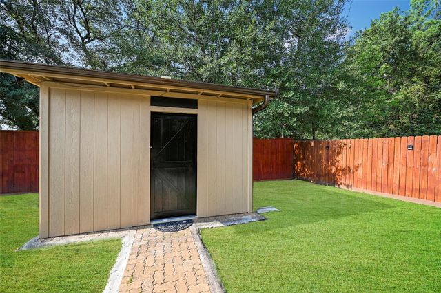 21723 Willow Downs Drive, Tomball, TX 77375