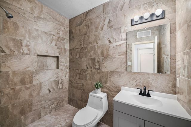 21723 Willow Downs Drive, Tomball, TX 77375