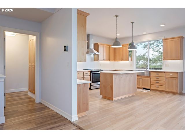 3488 RIVER HEIGHTS Dr, Springfield, OR 97477