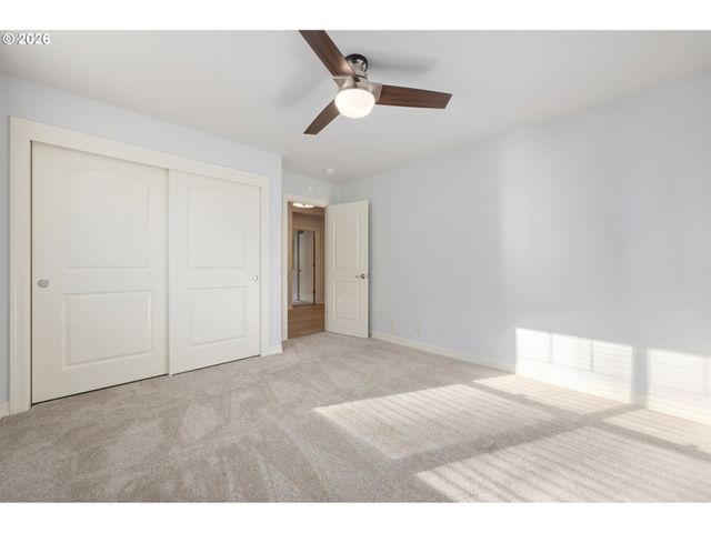 3488 RIVER HEIGHTS Dr, Springfield, OR 97477