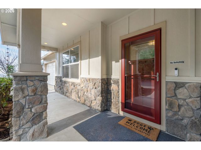 3488 RIVER HEIGHTS Dr, Springfield, OR 97477