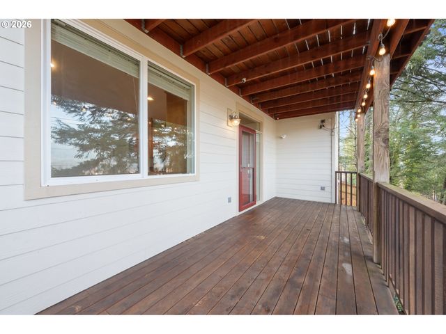 3488 RIVER HEIGHTS Dr, Springfield, OR 97477