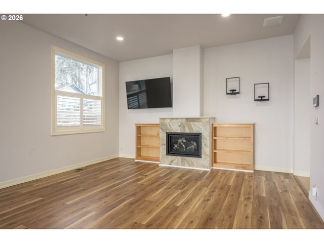 3488 RIVER HEIGHTS Dr, Springfield, OR 97477