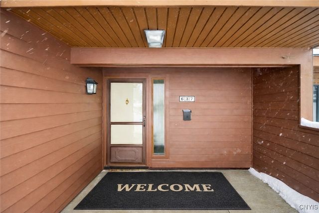 637 Village Blvd North, Van Buren, NY 13027