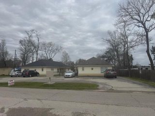 104 Longstreet 1-4 Road, Willis, TX 77378