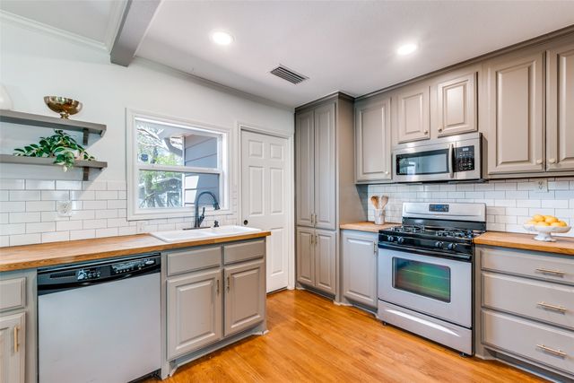 9039 Redondo Drive, Dallas, TX 75218