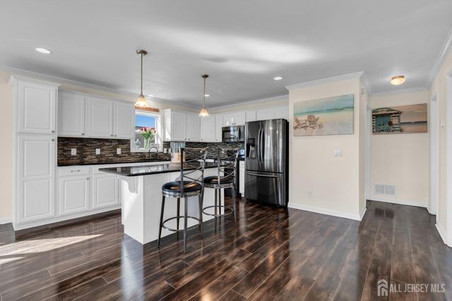 607 BAY Avenue, Union Beach, NJ 07735