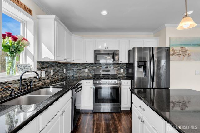 607 BAY Avenue, Union Beach, NJ 07735