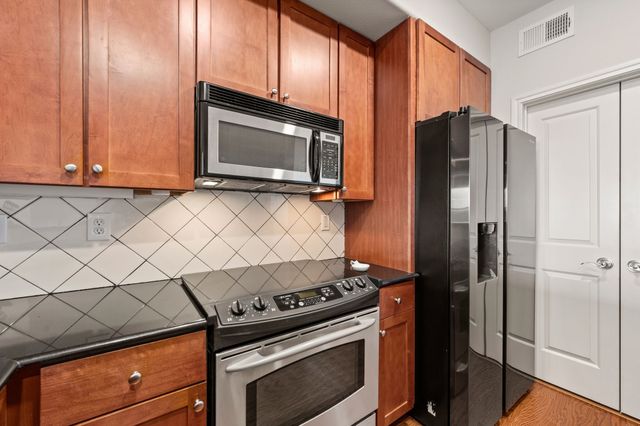 500 Waters Edge Drive 137, Lake Dallas, TX 75065