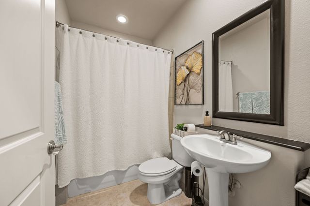 500 Waters Edge Drive 137, Lake Dallas, TX 75065