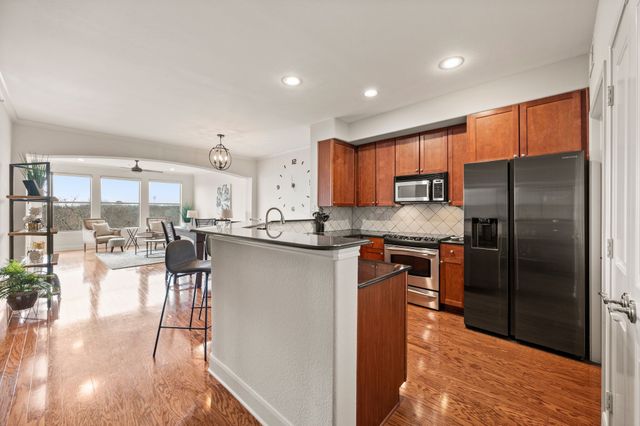 500 Waters Edge Drive 137, Lake Dallas, TX 75065