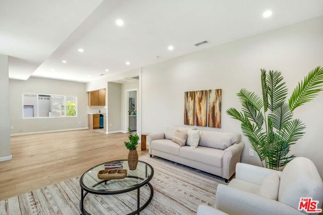 120 W Ellis Avenue, Inglewood, CA 90302