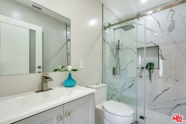 120 W Ellis Avenue, Inglewood, CA 90302