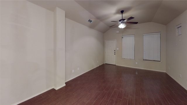 305 Orbit Drive, Lavon, TX 75166